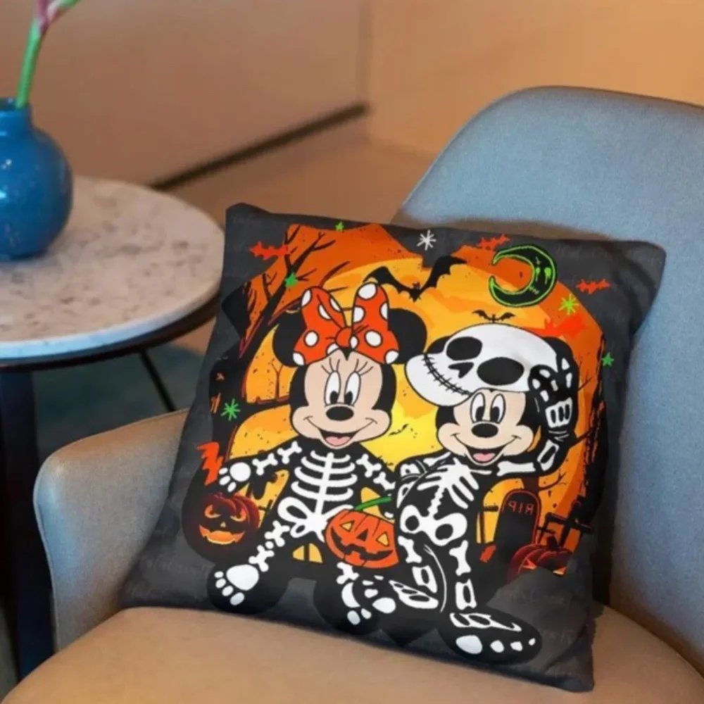 NWT! Disney Mickey Mouse & Minnie Mouse Halloween Holiday Pillowcase!